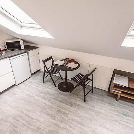 Le Coquet Logement Climatise Face A La Cathedrale - 3G Reims Bagian luar foto