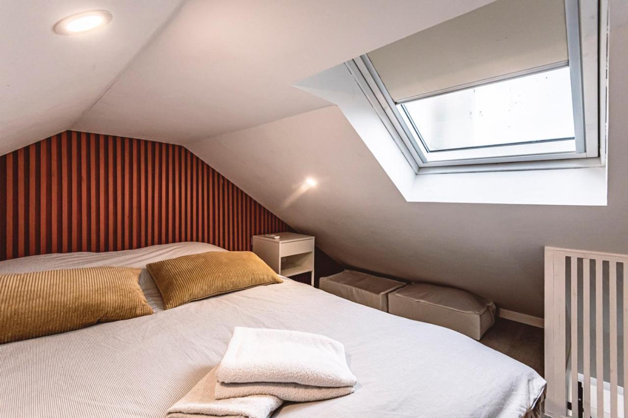 Le Coquet Logement Climatise Face A La Cathedrale - 3G Reims Bagian luar foto