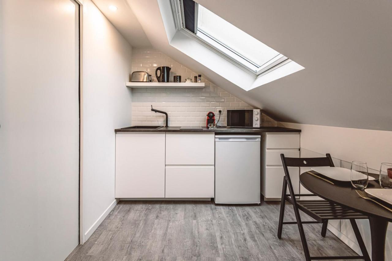 Le Coquet Logement Climatise Face A La Cathedrale - 3G Reims Bagian luar foto