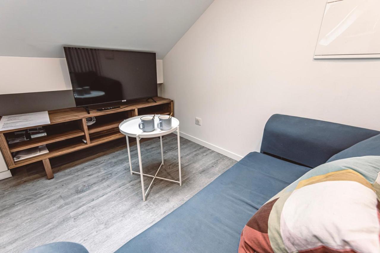 Le Coquet Logement Climatise Face A La Cathedrale - 3G Reims Bagian luar foto