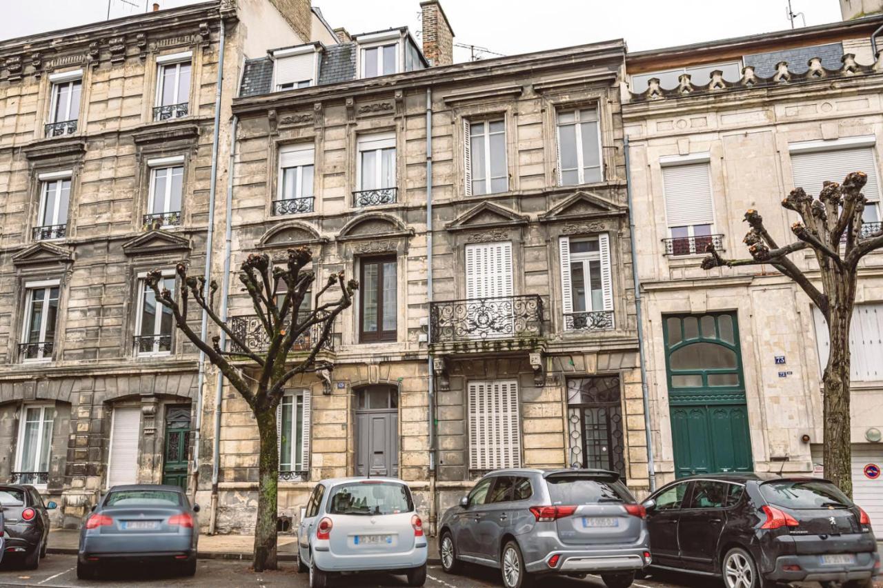 Le Coquet Logement Climatise Face A La Cathedrale - 3G Reims Bagian luar foto